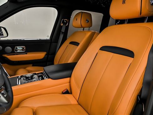 Used 2022 Rolls-Royce Cullinan AWD/4WD image 22