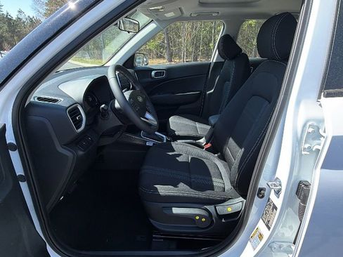 New 2026 Hyundai Venue SEL image 9