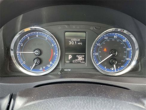 Used 2018 Toyota Corolla LE image 23