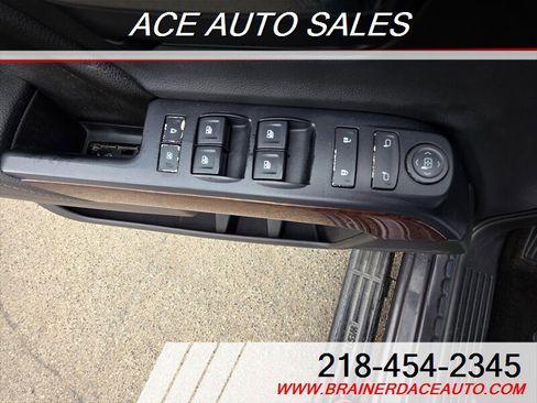 Used 2016 GMC Sierra 1500 SLE w/ SLE Value Package AWD/4WD image 11