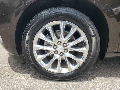 Used 2018 Buick Enclave Essence FWD image 5