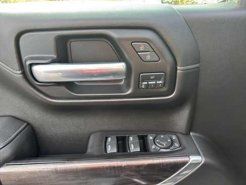 Used 2020 Chevrolet Silverado 1500 LTZ w/ LTZ Premium Package image 24