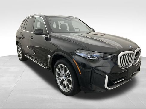 Used 2025 BMW X5 xDrive50e image 8