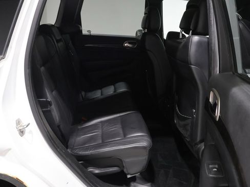 Used 2013 Jeep Grand Cherokee Laredo AWD/4WD image 21