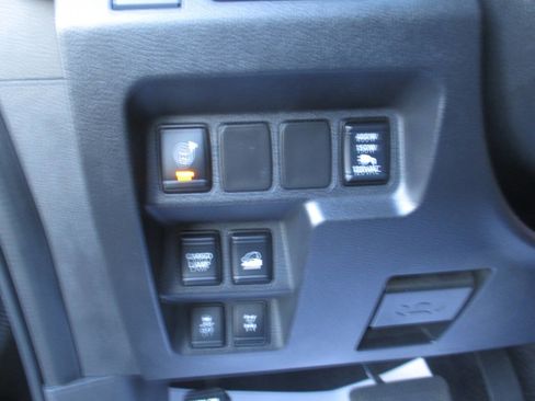 Used 2023 Nissan Frontier PRO-4X w/ Pro-4X Premium Package image 11