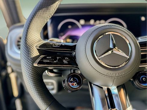 Used 2025 Mercedes-Benz G 63 AMG 4MATIC image 24