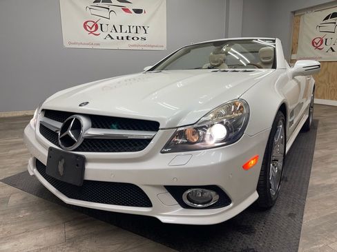 Used 2011 Mercedes-Benz SL 550 550 image 3