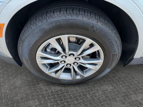 Used 2023 Cadillac XT5 Premium Luxury w/ LPO, Floor Liner Package FWD image 9