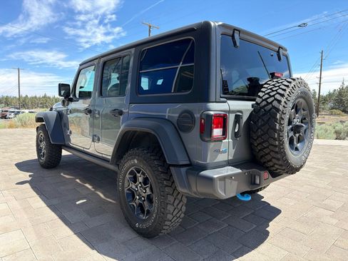 Used 2023 Jeep Wrangler Unlimited w/ 8.4" Radio Group AWD/4WD image 5