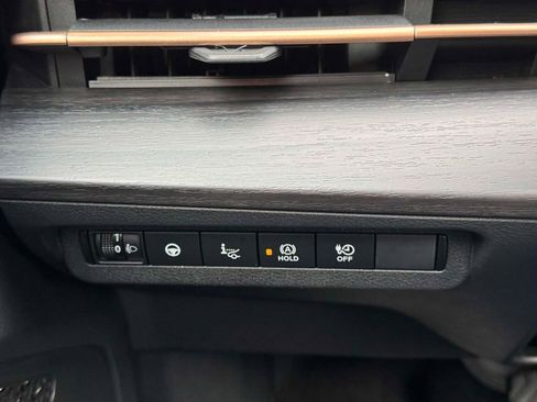 Certified 2024 Nissan Ariya FWD image 20