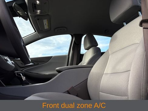 Used 2025 Chevrolet Malibu LT FWD image 4