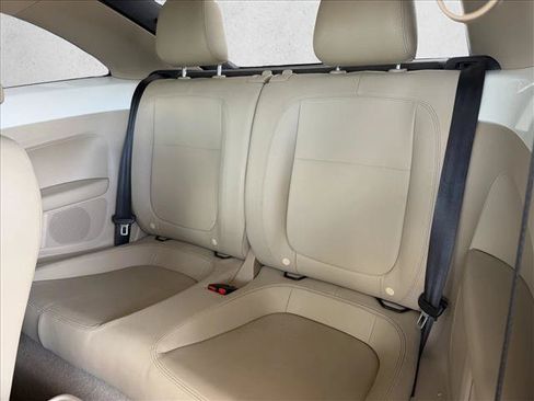 Used 2013 Volkswagen Beetle 2.5 FWD image 9