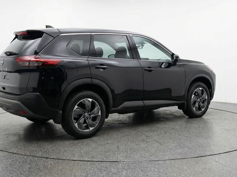 Used 2025 Nissan Rogue SV image 9