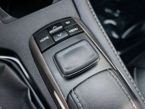 Used 2018 Lexus ES 350 w/ Luxury Package w/Wood Trim FWD image 24