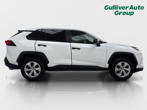 Used 2023 Toyota RAV4 LE FWD image 10