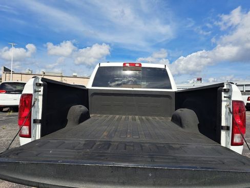 Used 2019 RAM 1500 Classic SLT image 23