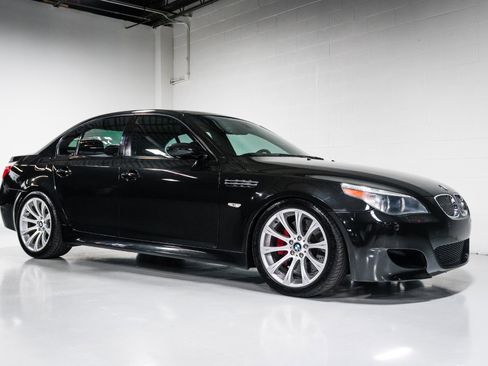 Used 2007 BMW M5 image 1
