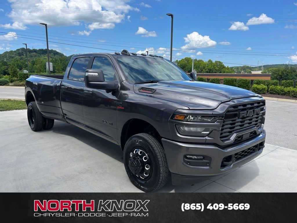 New 2026 RAM 3500 Big Horn AWD/4WD image 31