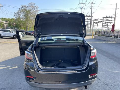Used 2019 Toyota Yaris LE FWD image 13