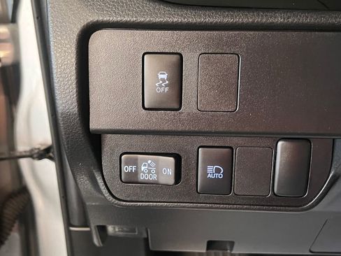 Used 2023 Toyota Tacoma SR AWD/4WD image 23