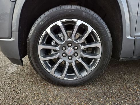 Used 2022 GMC Acadia Denali image 10