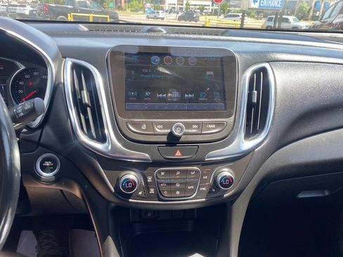 Used 2018 Chevrolet Equinox LT w/ Sun & Infotainment Package AWD/4WD image 17