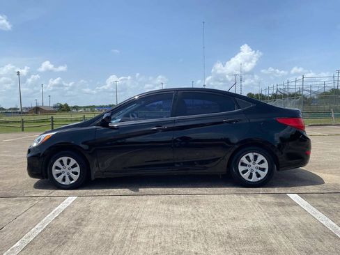 Used 2015 Hyundai Accent GLS FWD image 6