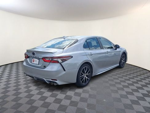 Used 2023 Toyota Camry SE w/ Cold Weather Package AWD/4WD image 6