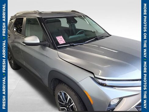 Used 2025 Chevrolet TrailBlazer LT AWD/4WD image 1