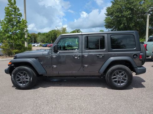 Used 2024 Jeep Wrangler Unlimited Sport AWD/4WD image 3