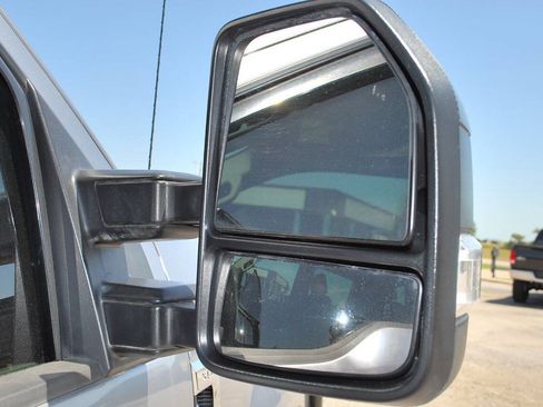 Used 2022 Ford F350 XLT w/ XLT Premium Package AWD/4WD image 12