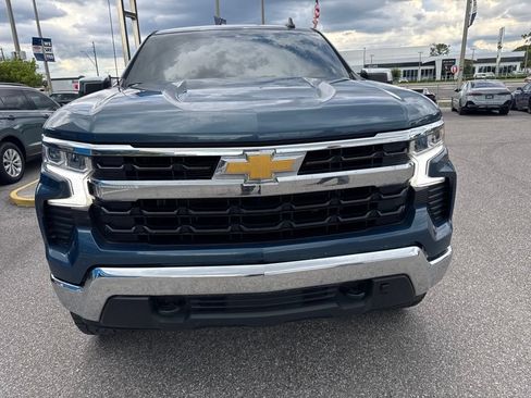 Used 2024 Chevrolet Silverado 1500 LT AWD/4WD image 2