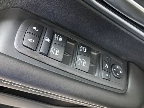 New 2026 Chrysler Pacifica Limited image 16