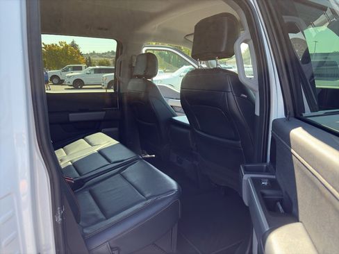 Used 2024 Ford F350 Lariat w/ Chrome Package image 25