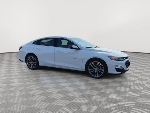Used 2024 Chevrolet Malibu LT FWD image 9