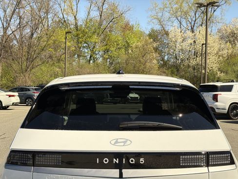 New 2026 Hyundai Ioniq 5 SEL AWD/4WD image 25