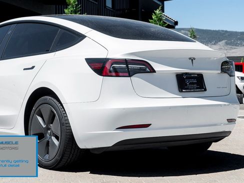 Used 2022 Tesla Model 3 Long Range AWD/4WD image 11