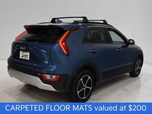 Certified 2025 Kia Niro EX FWD image 4