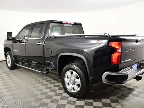 Used 2022 Chevrolet Silverado 2500 LTZ w/ LTZ Premium Package AWD/4WD image 8