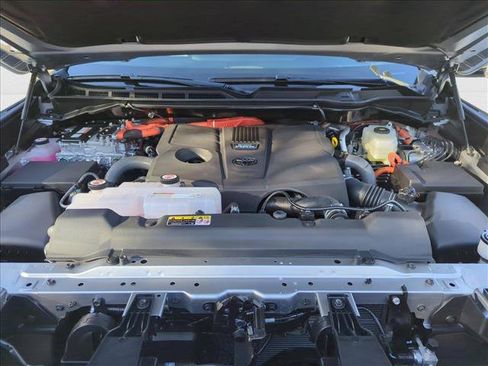 New 2025 Toyota Tundra Limited AWD/4WD image 17