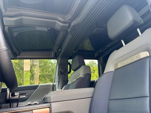 Used 2025 GMC Hummer EV 3X AWD/4WD image 3