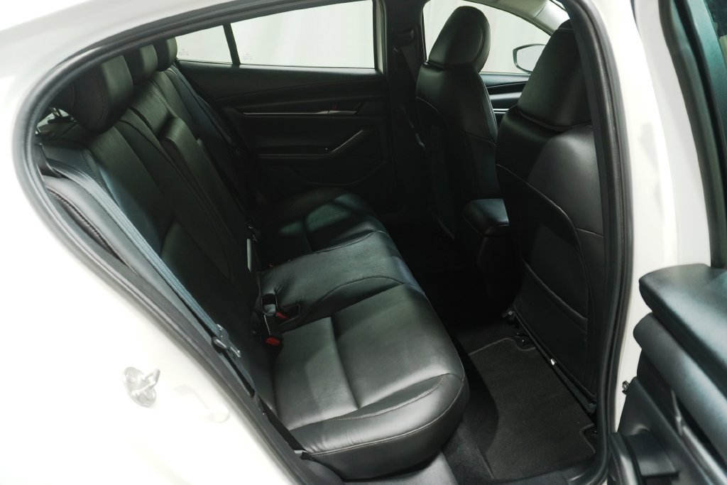 Used 2020 MAZDA MAZDA3 AWD Sedan w/ Select Package image 16