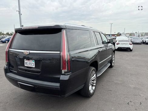 Used 2019 Cadillac Escalade ESV Premium Luxury w/ LPO, Escalade Noir Package AWD/4WD image 4