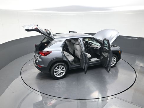 Used 2021 Chevrolet TrailBlazer LS FWD image 14