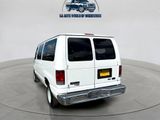 Used 2011 Ford E-350 and Econoline 350 XLT image 3