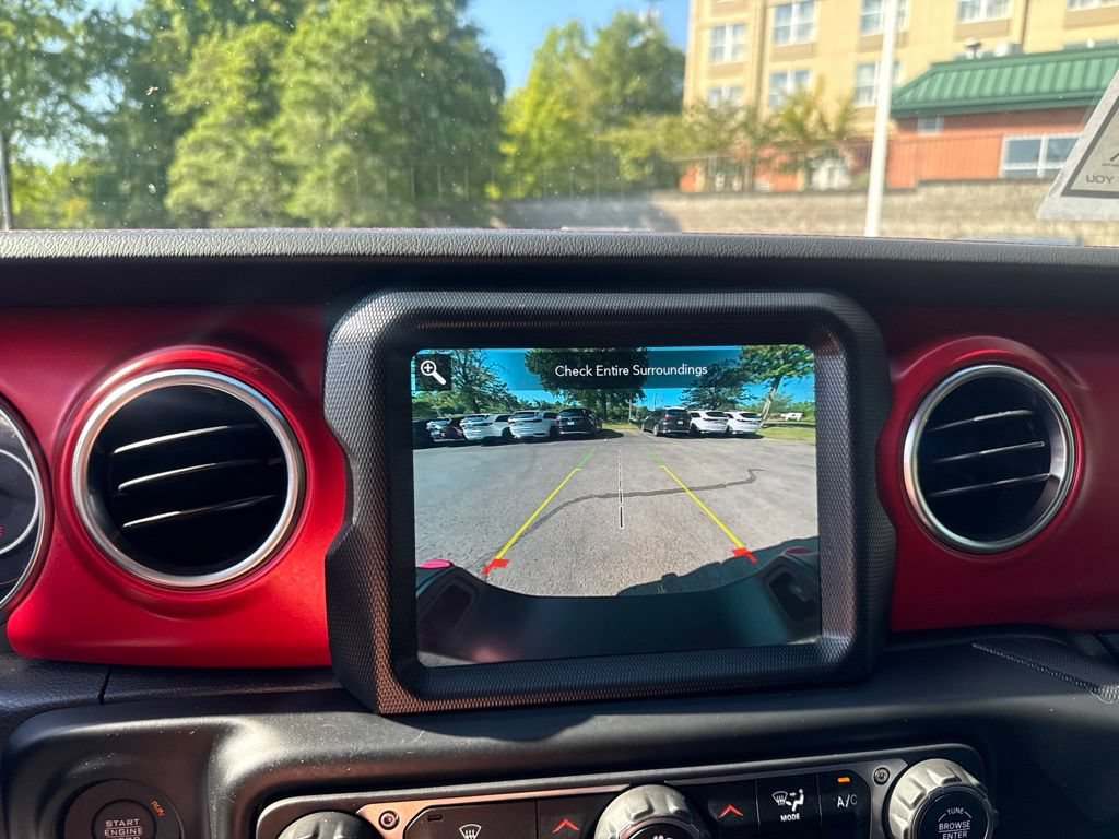 Used 2023 Jeep Gladiator Rubicon w/ LED Lighting Group AWD/4WD image 18
