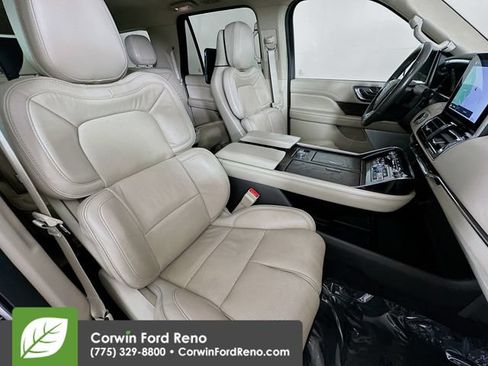 Used 2019 Lincoln Navigator L Reserve AWD/4WD image 32