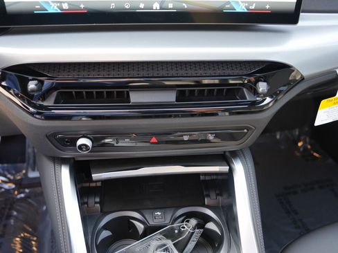 New 2026 BMW 230i Coupe w/ M Sport Package image 18