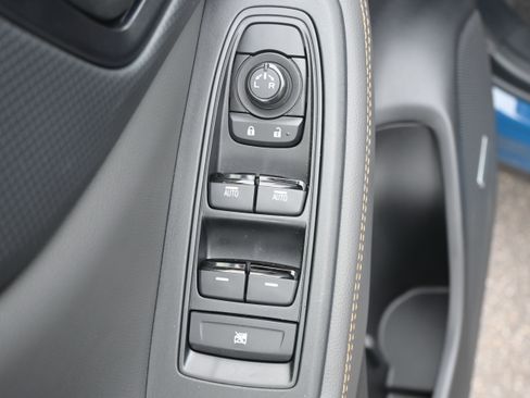 Used 2025 Subaru Forester Wilderness w/ Convenience Package AWD/4WD image 15