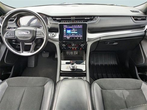 Used 2021 Jeep Grand Cherokee L Laredo image 14